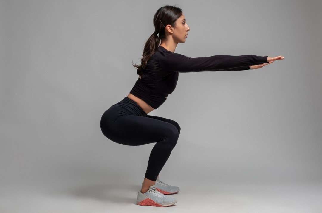 esercizio primal squat stretch 